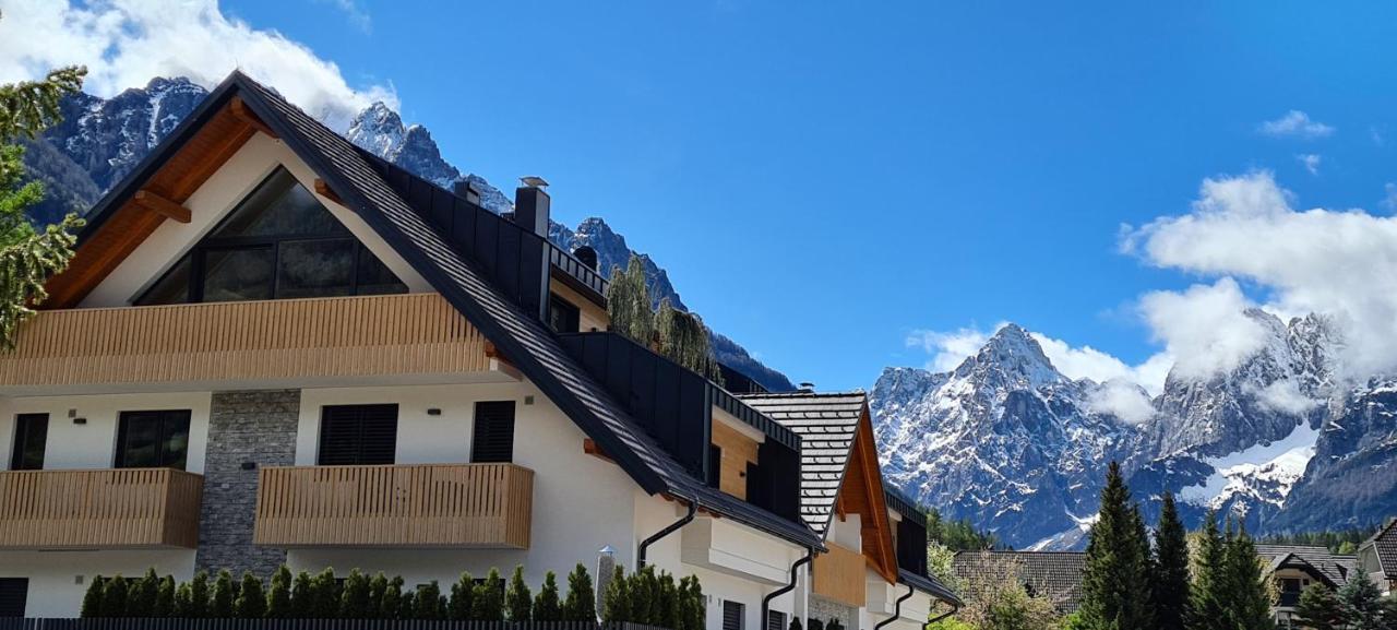 Mojca Jasna & Jelka * Kranjska Gora