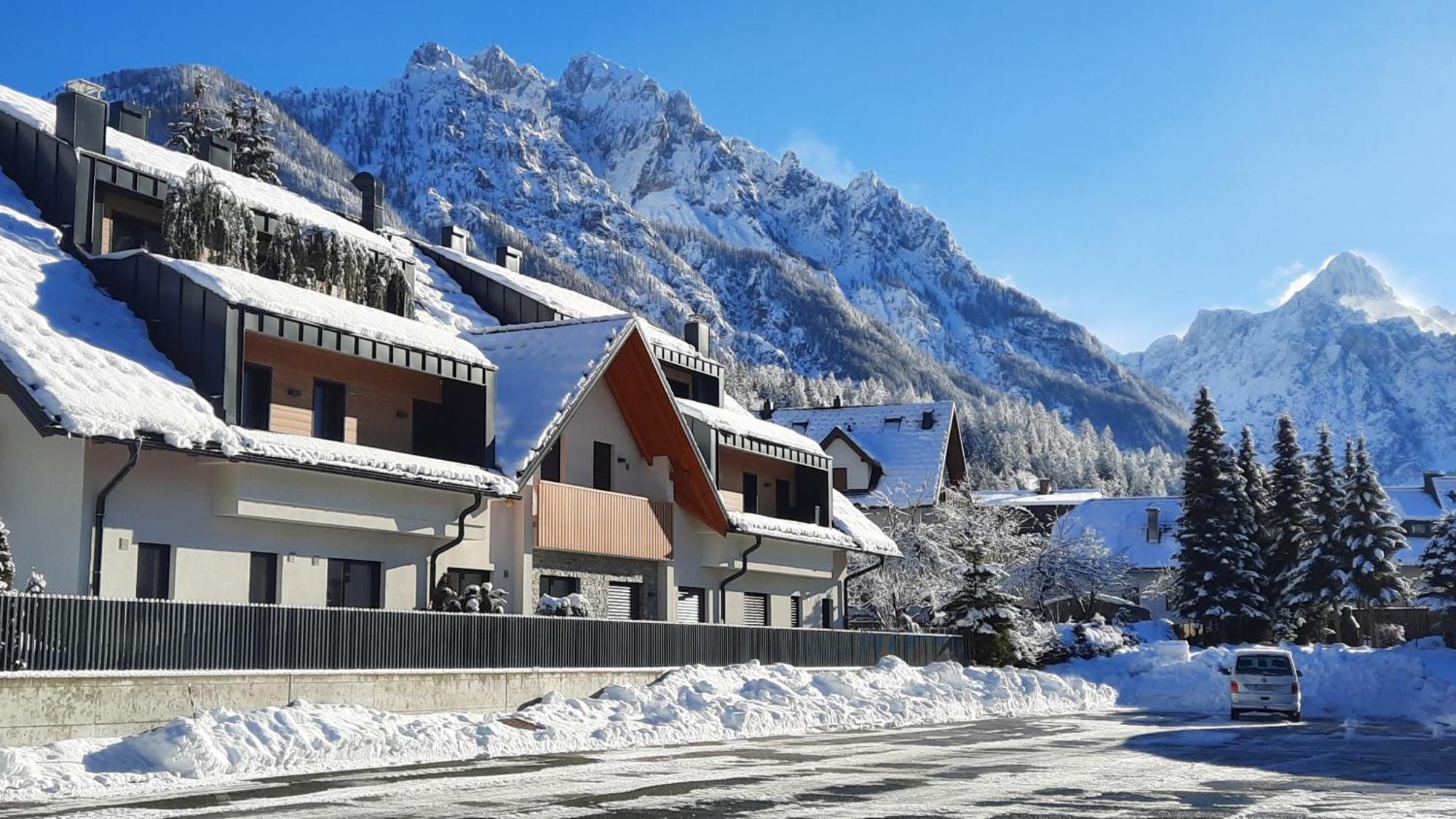 Mojca Jasna & Jelka * Kranjska Gora